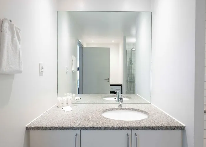 Stylish 3br W Two Balconies Kopenhagen