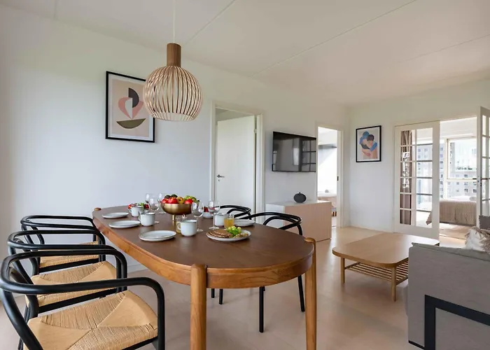 Stylish 3br W Two Balconies Apartment Kopenhagen