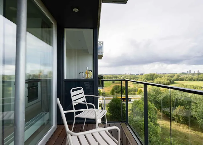 Stylish 3br W Two Balconies * Kopenhagen