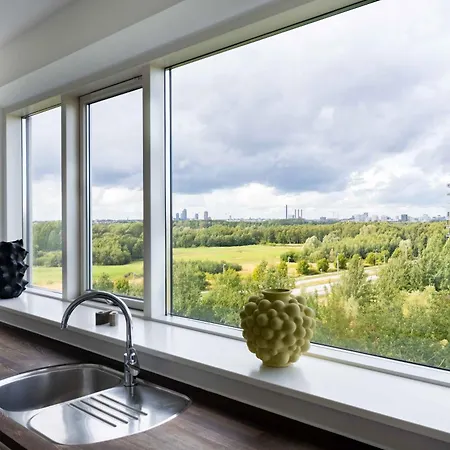 Apartment Stylish 3br W Two Balconies *