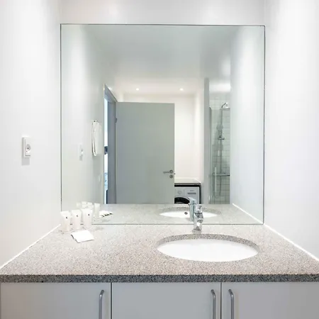 Stylish 3br W Two Balconies Copenhagen