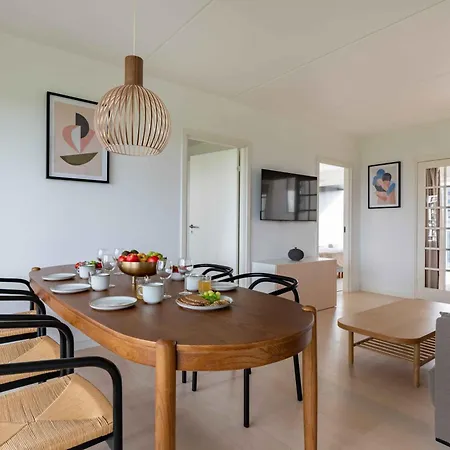 Stylish 3br W Two Balconies Apartment Copenhagen